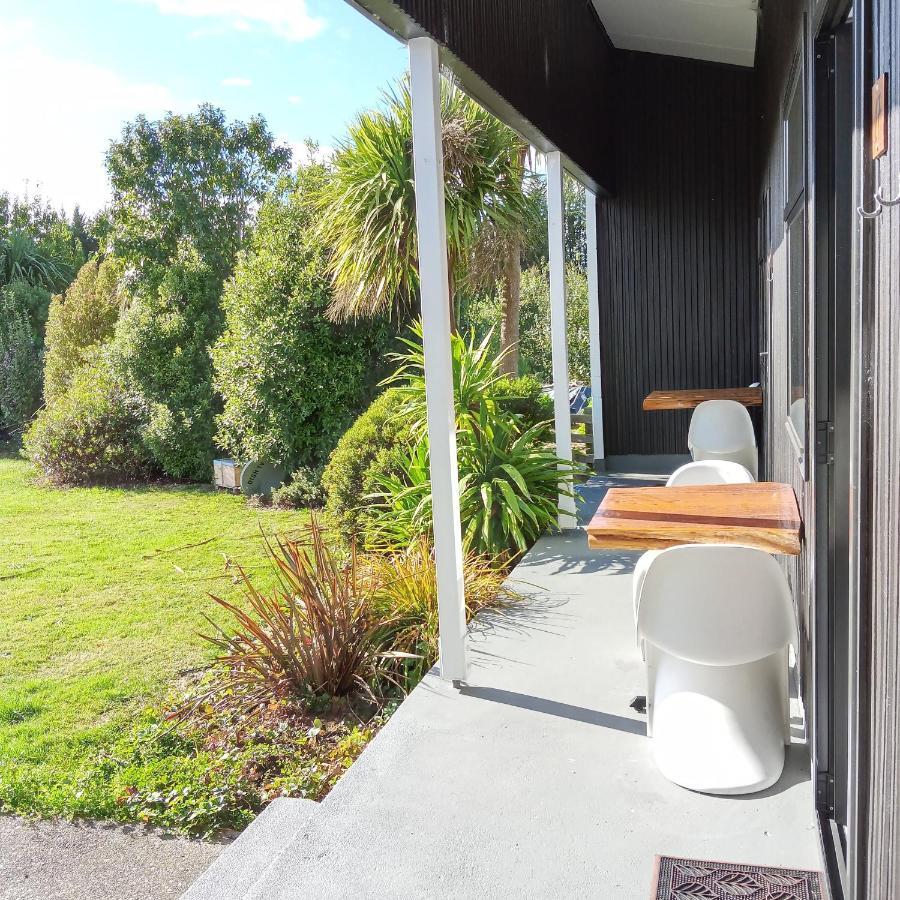 Last Light Lodge Tuatapere Esterno foto