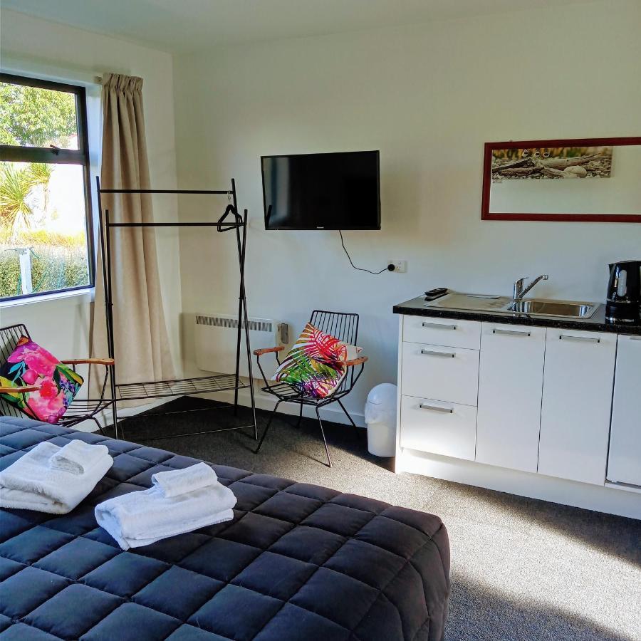 Last Light Lodge Tuatapere Esterno foto